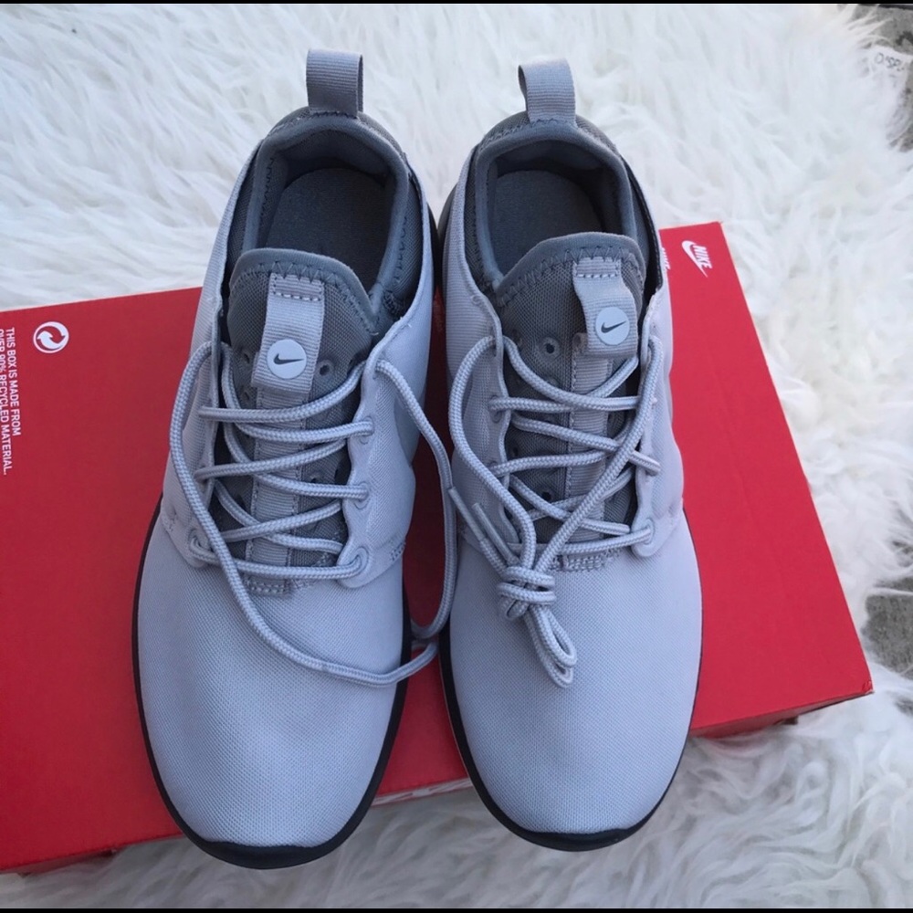 NIKE AUTHENTIC women’s ROSHE II sz 8 new - Picture 5 of 7